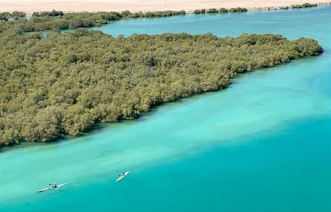 Cozy Mangrove View, Seaview 1 Bedroom 1 Partition Not * Abu Dhabi